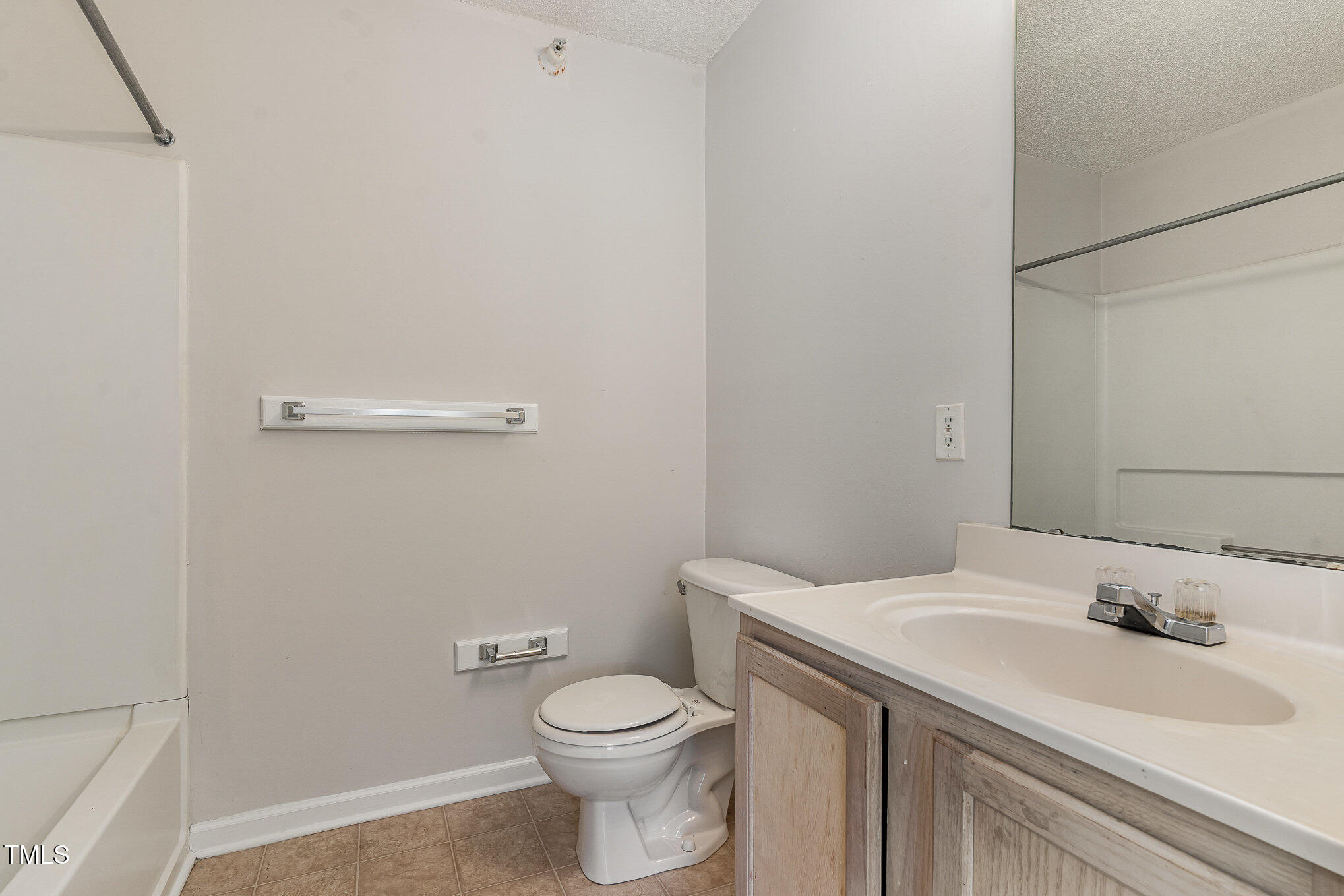 2020 University Woods Road, Unit 203 Raleigh, NC 27603 - Photo 12 of 16 012_dsc00032-edit_615