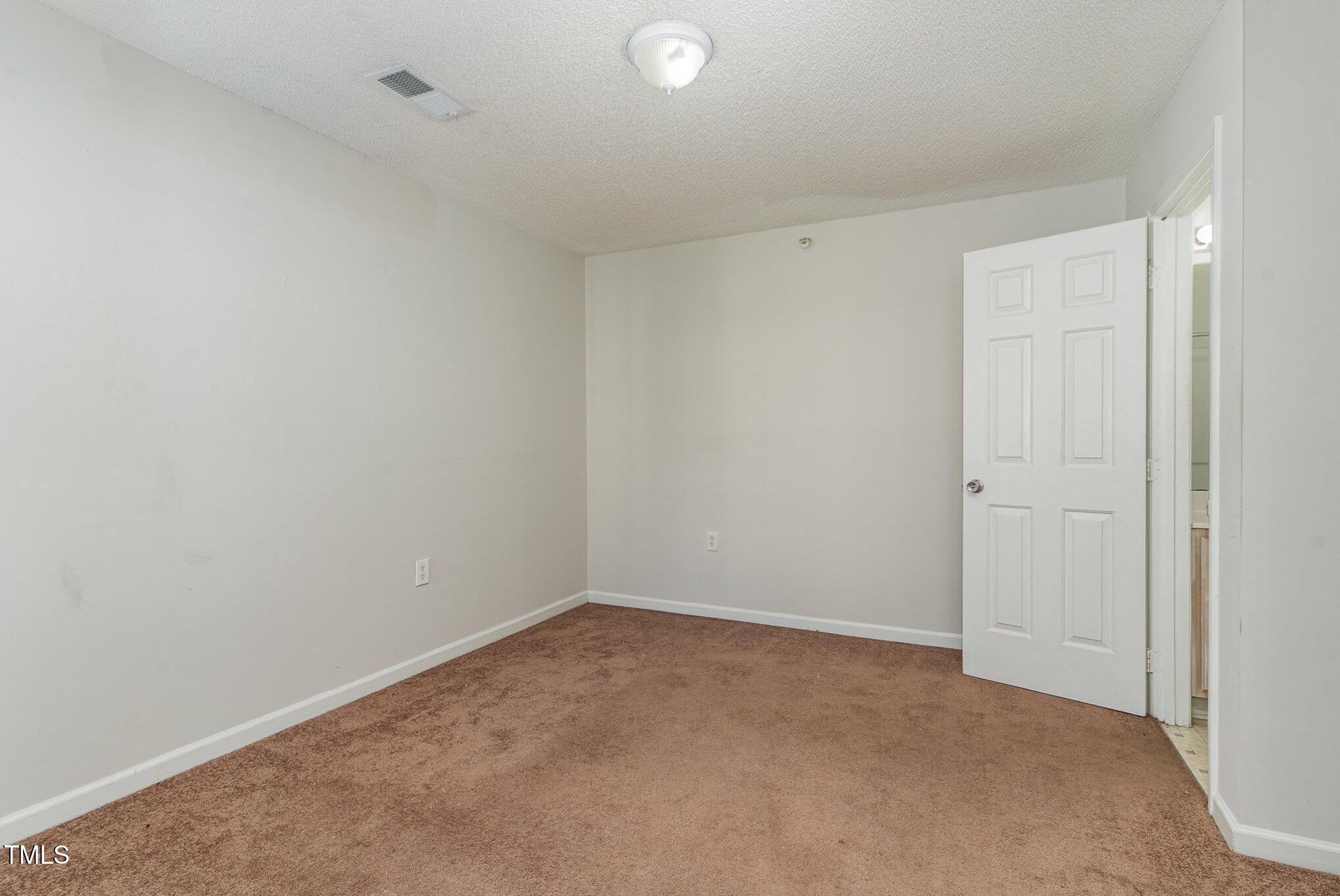2020 University Woods Road, Unit 203 Raleigh, NC 27603 - Photo 7 of 16 007_dsc00018-edit_857
