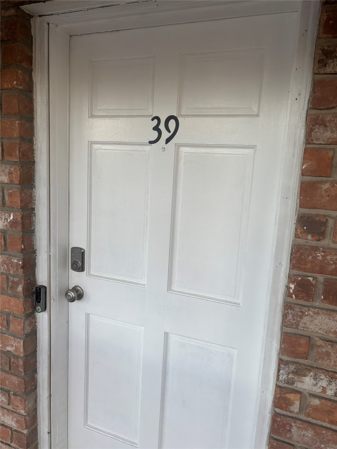 14333 Memorial Drive, Unit 39 Houston, TX 77079 - Photo 20 of 20 a bathroom with a shower