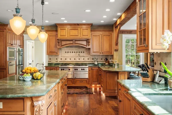 $5,995,000 | 3 Stone Bridge Lane, Milton, MA 02186