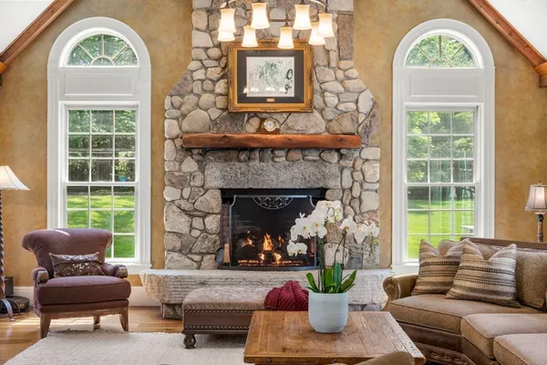 $5,995,000 | 3 Stone Bridge Lane, Milton, MA 02186