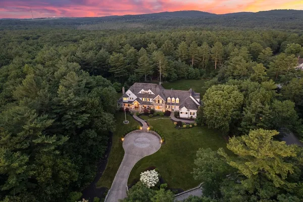$5,995,000 | 3 Stone Bridge Lane, Milton, MA 02186
