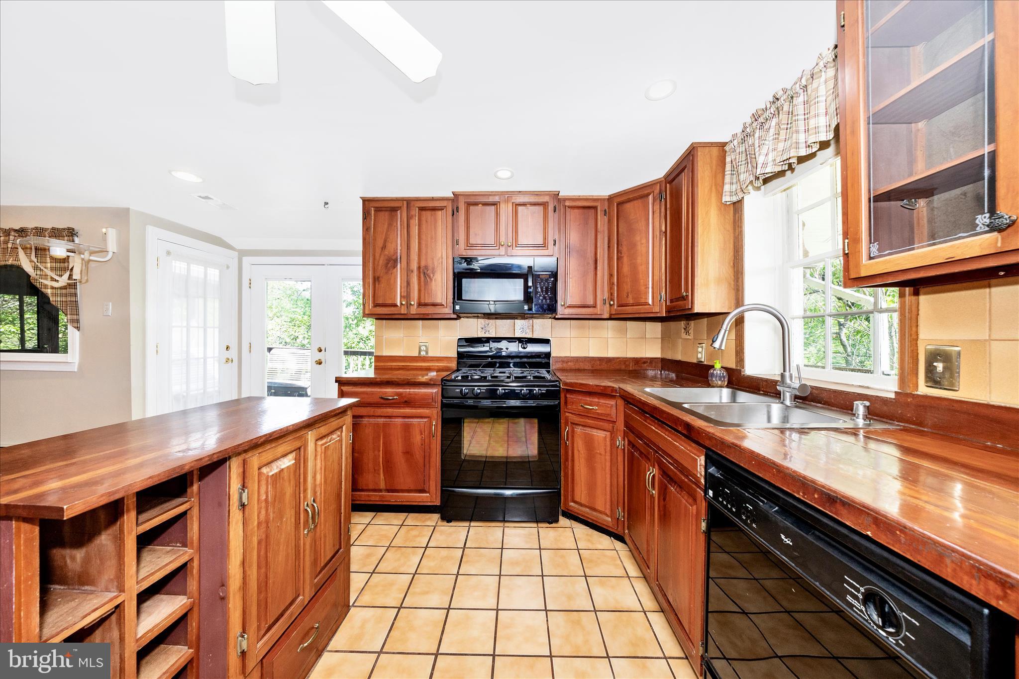 2301 Mt Ephraim Road Adamstown, MD 21710 - Photo 10 of 54 Lots of cabinet space