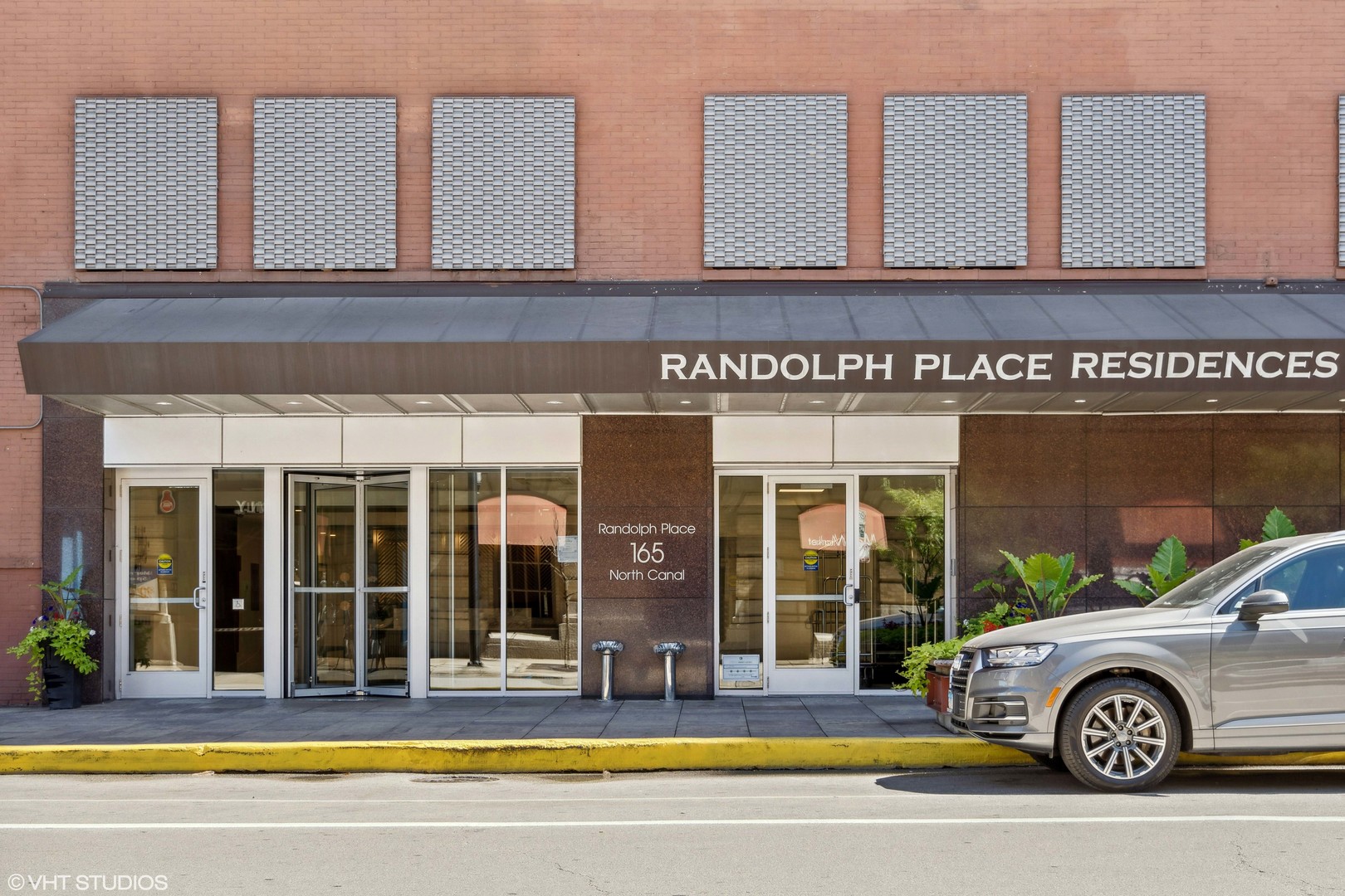 165 North Canal Street, Unit 706 Chicago, IL 60606 - Photo 26 of 27 a view of a house with a large windows