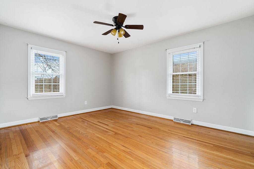 306 Belle Meade Road Greenwood, SC 29649 - Photo 12 of 27 Gallery Image 12