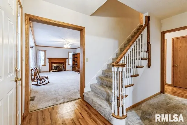 $165,000 | 801 10th Avenue, Fulton, IL 61252