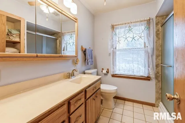 $165,000 | 801 10th Avenue, Fulton, IL 61252