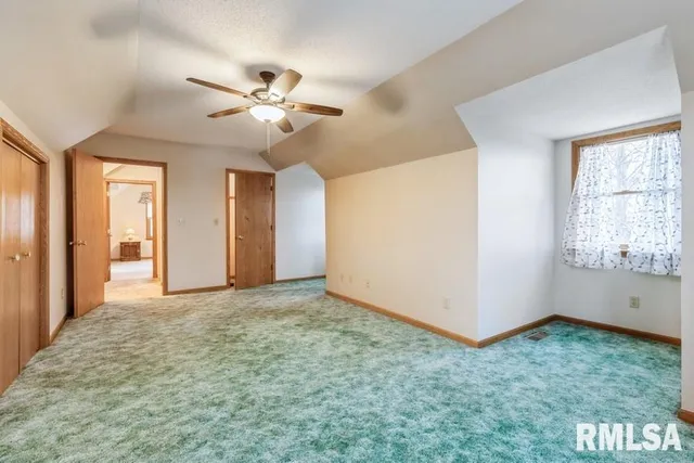 $165,000 | 801 10th Avenue, Fulton, IL 61252