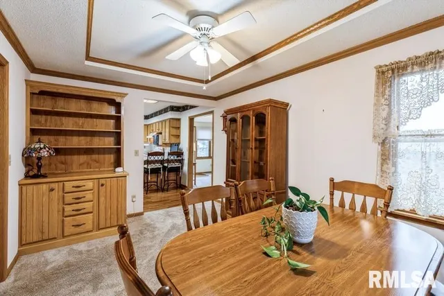 $165,000 | 801 10th Avenue, Fulton, IL 61252