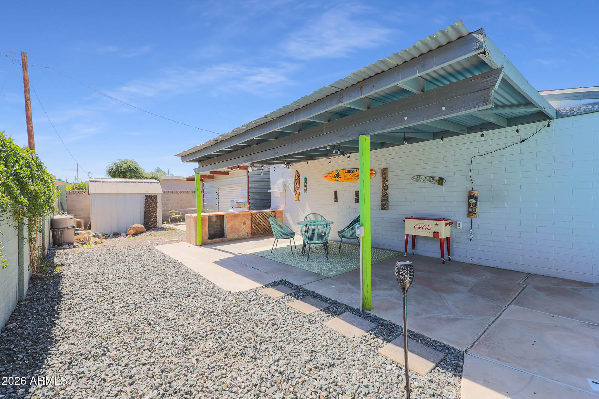 2201 East Marilyn Road Phoenix, AZ 85022 - Photo 46 of 47 a house view with a sitting space
