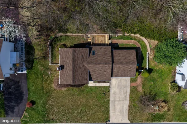 $389,900 | 6104 Locust Lane, Mechanicsburg, PA 17050