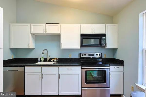 $389,900 | 6104 Locust Lane, Mechanicsburg, PA 17050