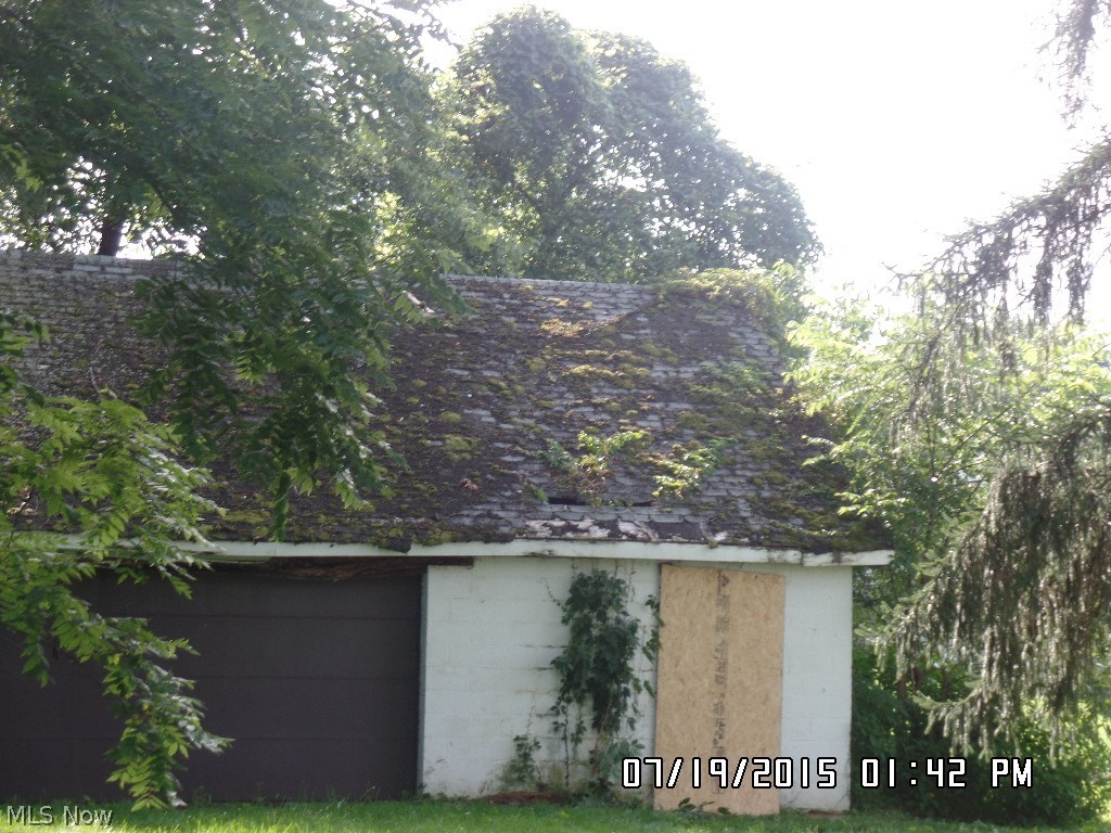 117 Center Street Struthers, OH 44471 - Photo 4 of 12