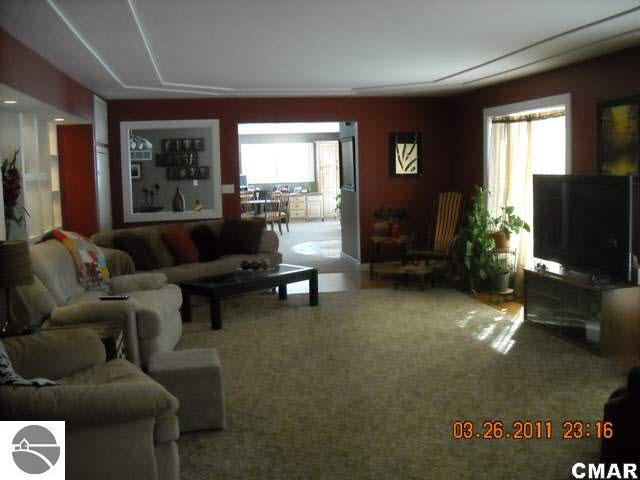 8430 South Federal Road Shepherd, MI 48883 - Photo 4 of 6 1773706-3.JPG
