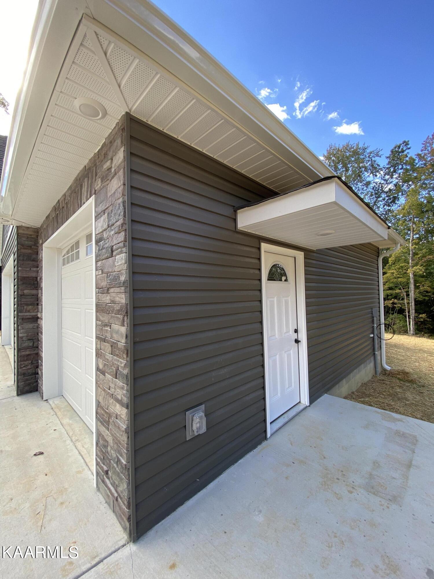 1150 Toomey Fls Road Oneida, TN 37841 - Photo 8 of 55 D96007D3-855F-457C-BD6C-AC41D93F8C7B