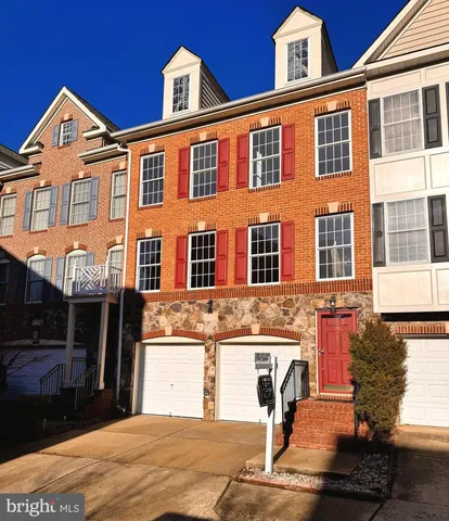 $874,900 | 4565 Gossamer Way, Fairfax, VA 22033