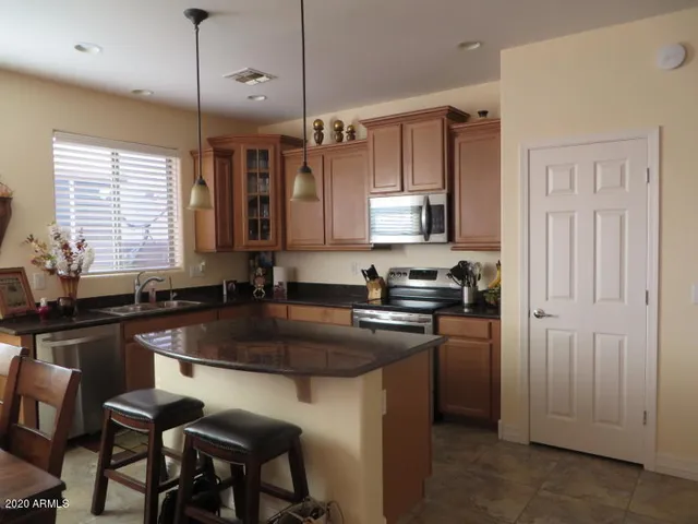 $2,200 | 4413 West Heyerdahl Drive, New River, AZ 85087