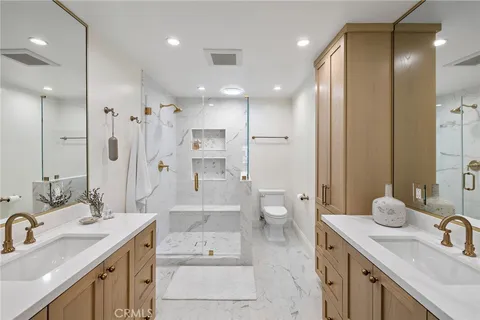 $2,625,000 | 362 Vista Madera, Newport Beach, CA 92660