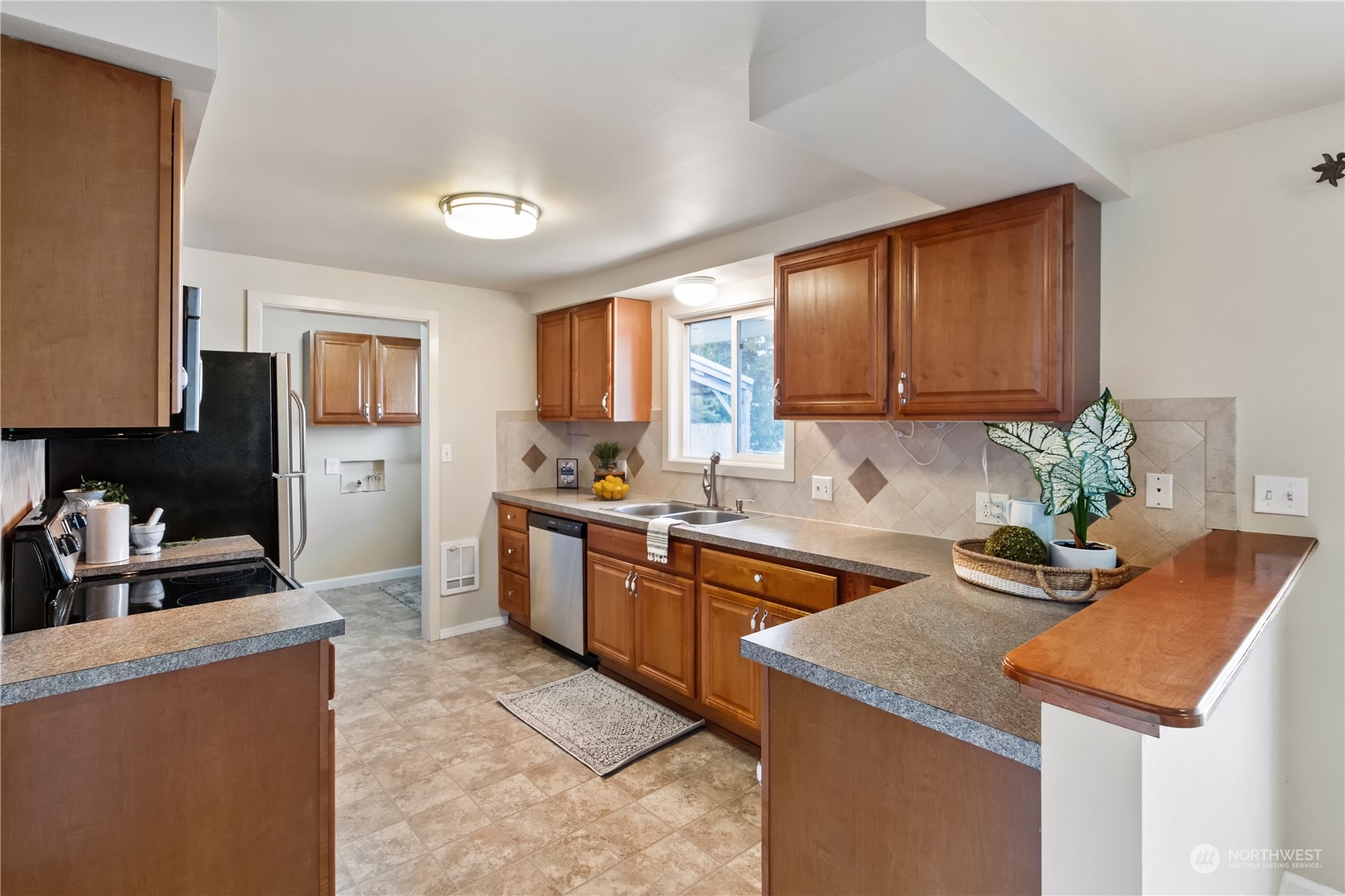 1291 Irondale Road Port Hadlock, WA 98339 - Photo 8 of 40 Gallery Image 8