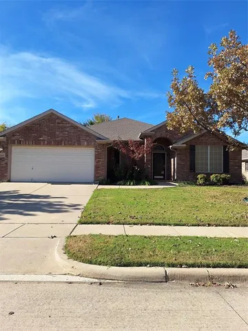 $2,450 | 13117 Fencerow Road, Fort Worth, TX 76244