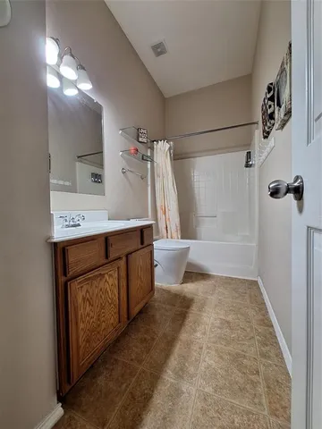 $2,450 | 13117 Fencerow Road, Fort Worth, TX 76244