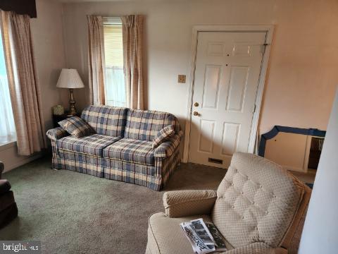 8726 Sagamore Road Philadelphia, PA 19128 - Photo 6 of 21