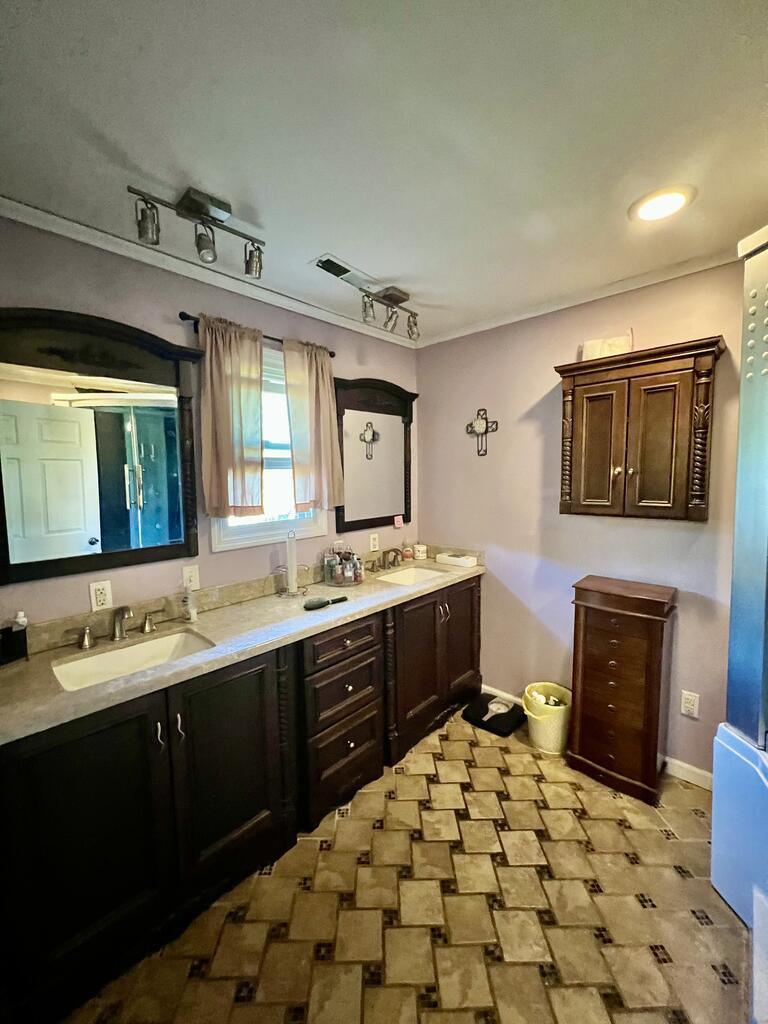 1183 Dry Hill Road Beckley, WV 25801 - Photo 27 of 54 Gallery Image 27