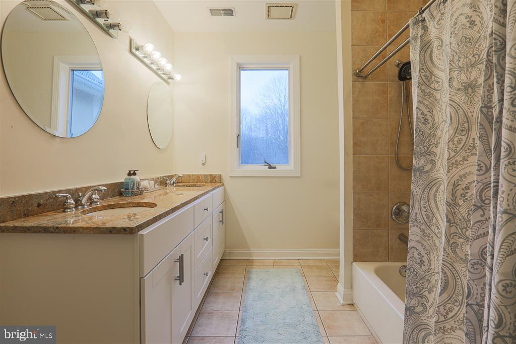 11674 Frederick Road Ellicott City, MD 21042 - Photo 13 of 45 Gallery Image 13