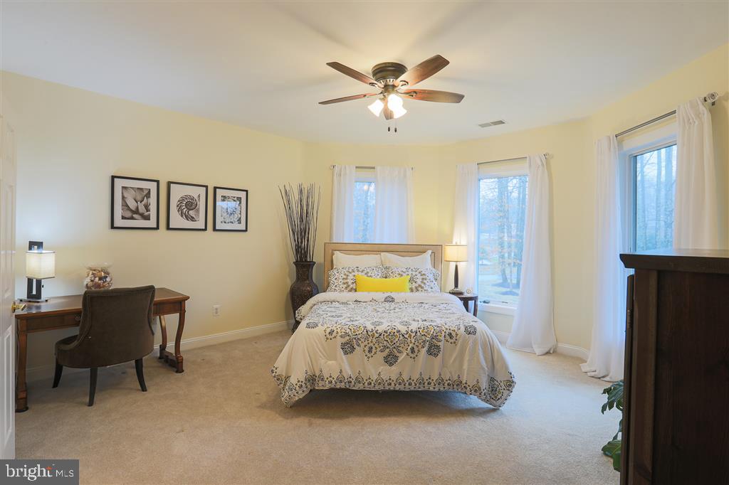11674 Frederick Road Ellicott City, MD 21042 - Photo 4 of 45 Gallery Image 4