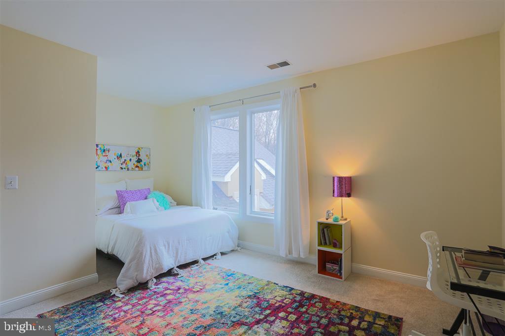 11674 Frederick Road Ellicott City, MD 21042 - Photo 7 of 45 Gallery Image 7