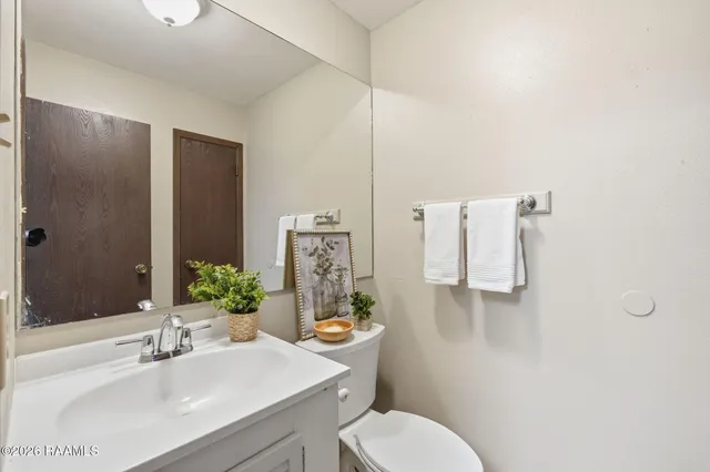 $112,000 | 200 Lodge Drive, Unit 801, Lafayette, LA 70506