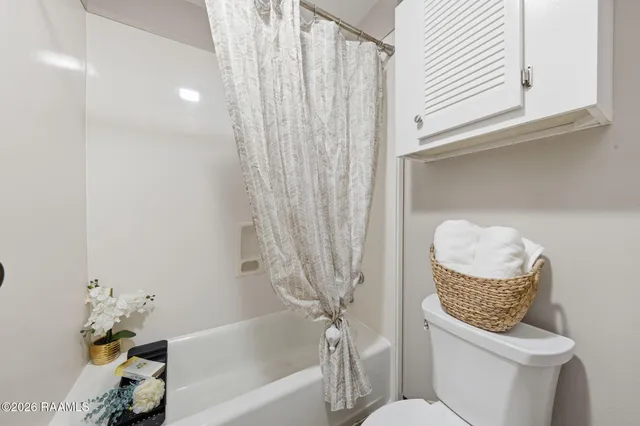 $112,000 | 200 Lodge Drive, Unit 801, Lafayette, LA 70506