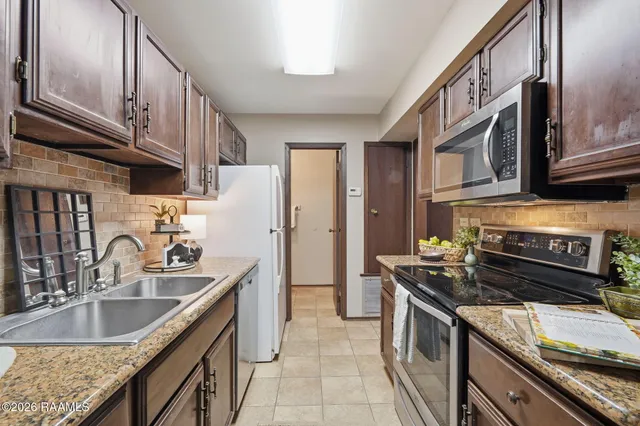 $112,000 | 200 Lodge Drive, Unit 801, Lafayette, LA 70506