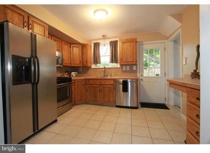 11 Beekman Road Wilmington, DE 19809 - Photo 6 of 16 Kitchen