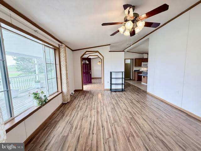 105 Jasper Riley Road Oakland, MD 21550 - Photo 6 of 57 Front Living room