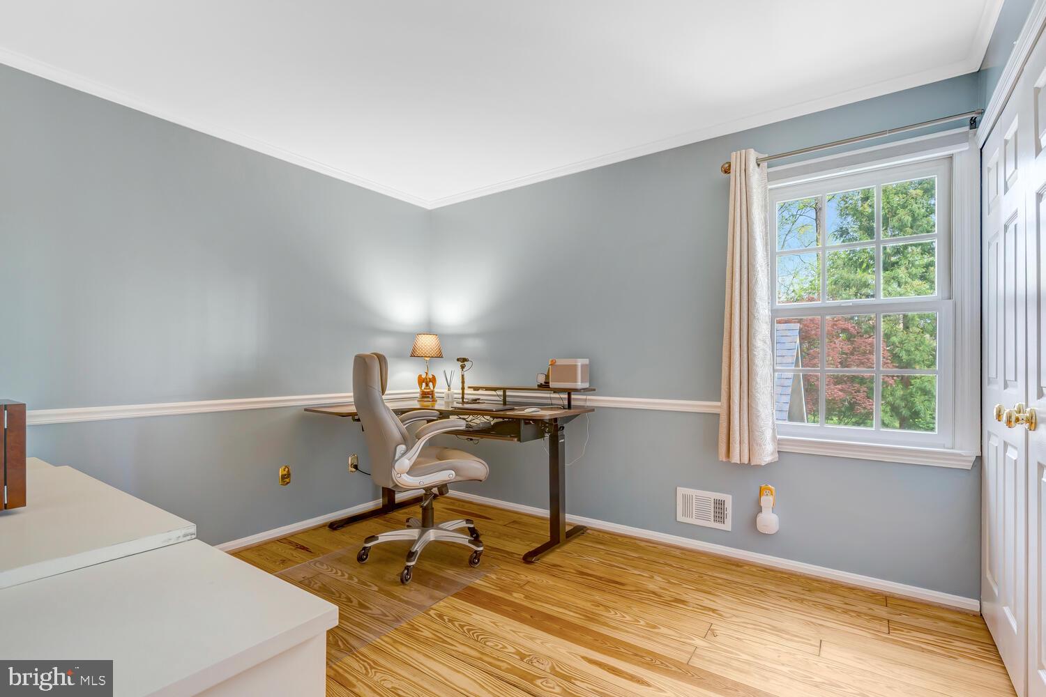 723 Forest Park Road Great Falls, VA 22066 - Photo 35 of 71 The third upstairs bedroom
