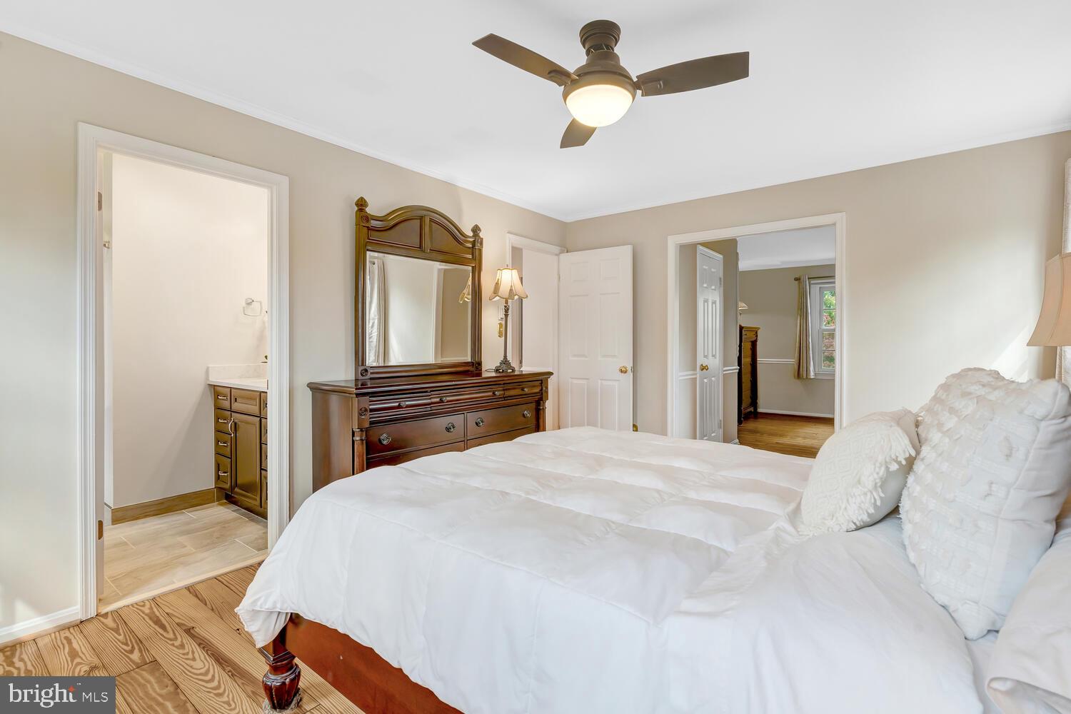 723 Forest Park Road Great Falls, VA 22066 - Photo 41 of 71 a bedroom with a bed and a television