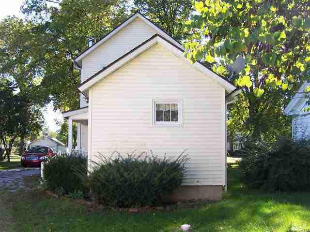 409 Williams Street Howe, IN 46746 - Photo 2 of 9 Gallery Image 2
