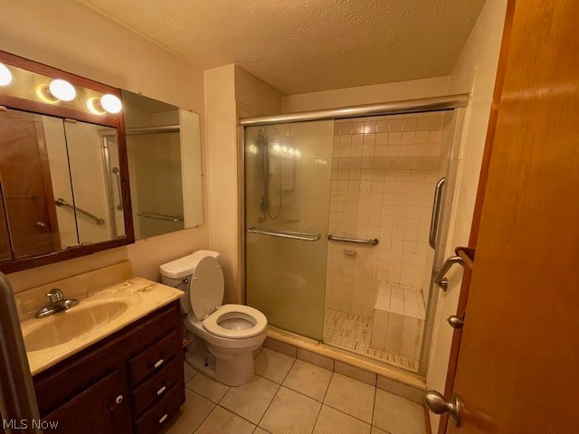 4036 North Leavitt Road Lorain, OH 44053 - Photo 8 of 18 Upstairs full bathroom