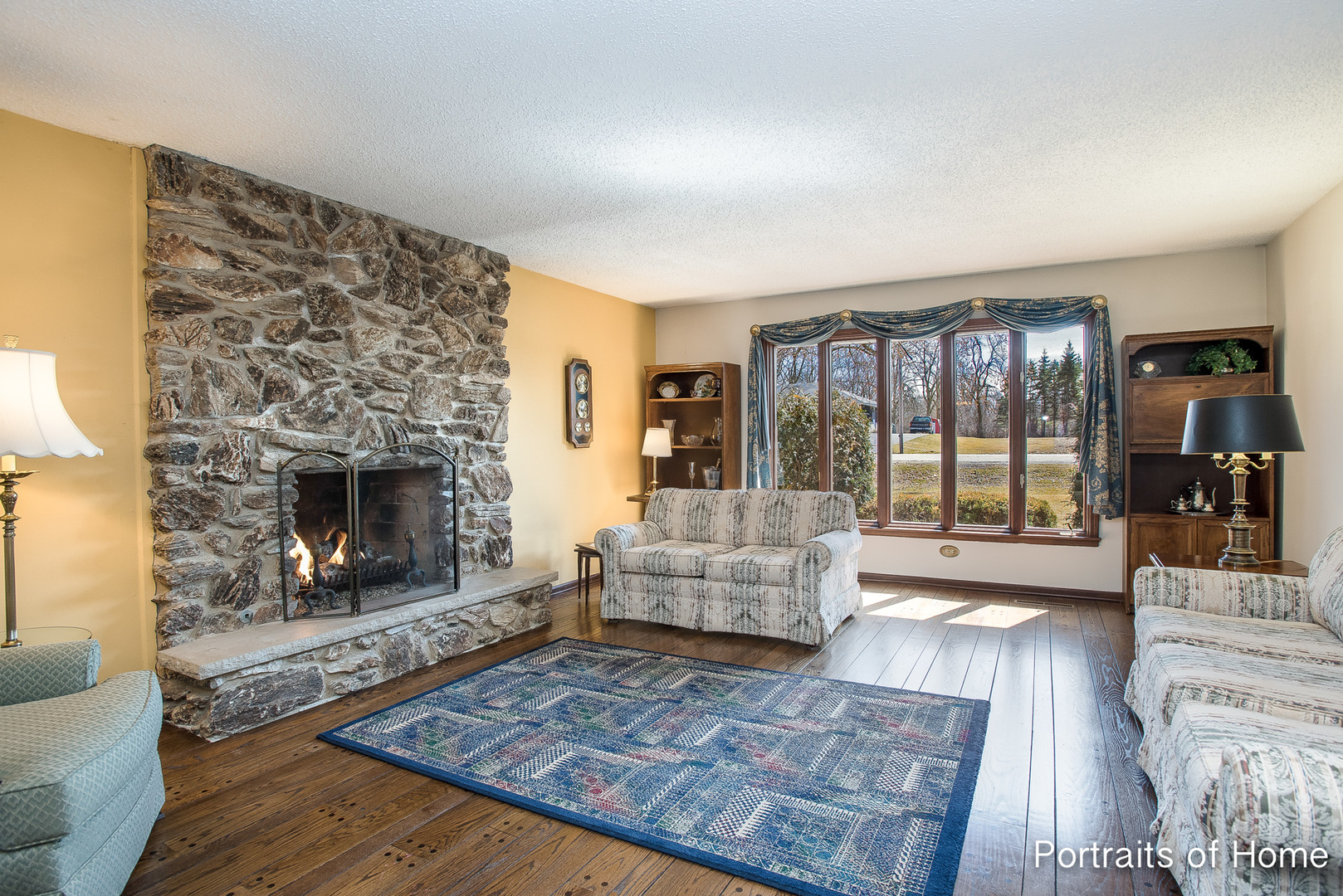 242 Bradwell Road Inverness, IL 60010 - Photo 3 of 27