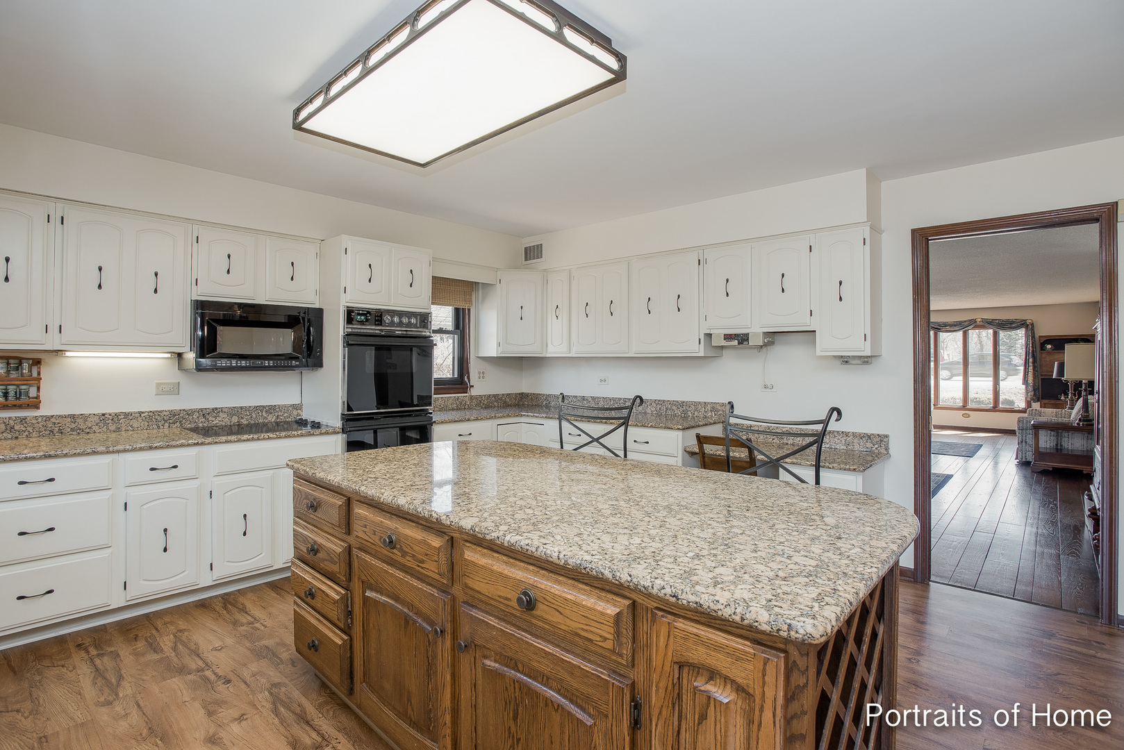 242 Bradwell Road Inverness, IL 60010 - Photo 8 of 27