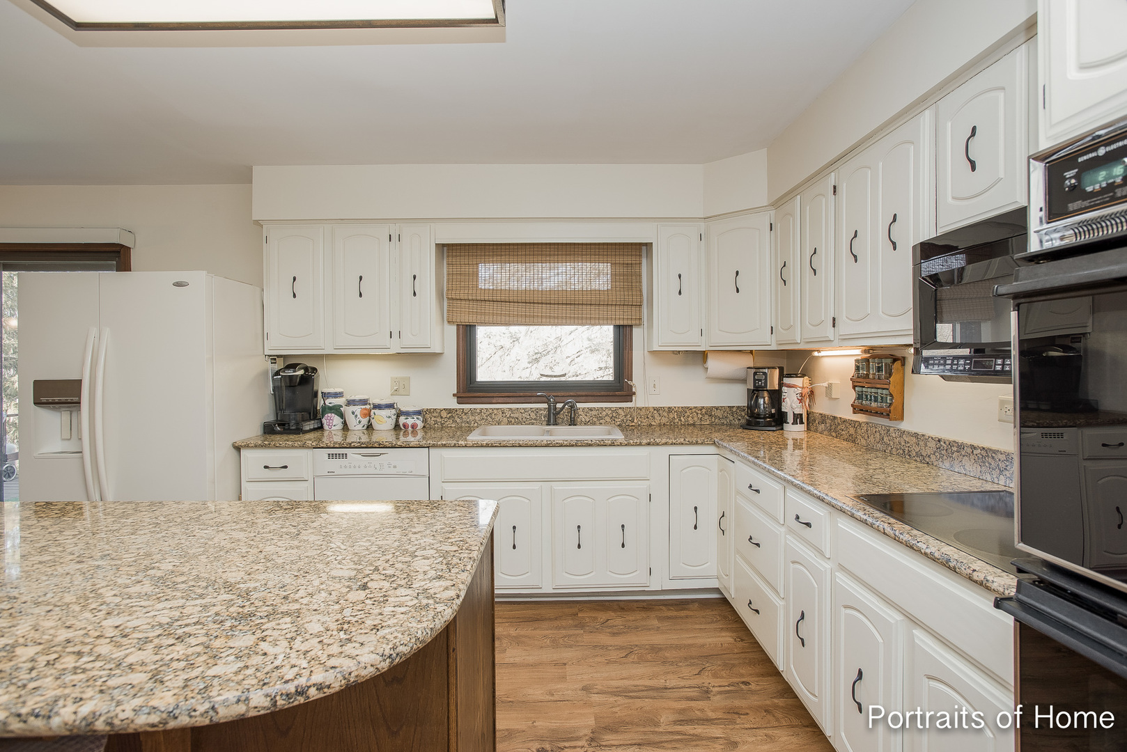 242 Bradwell Road Inverness, IL 60010 - Photo 9 of 27