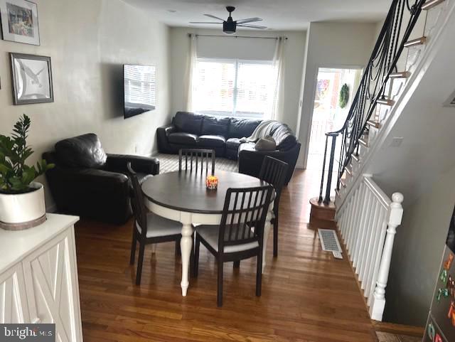 2335 South Chadwick Street Philadelphia, PA 19145 - Photo 4 of 10 Dining Area
