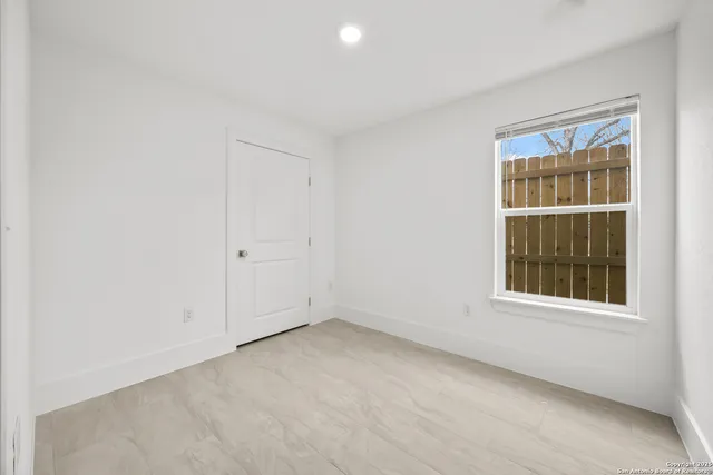 $1,100 | 138 Ware Boulevard, Unit 1101, San Antonio, TX 78221