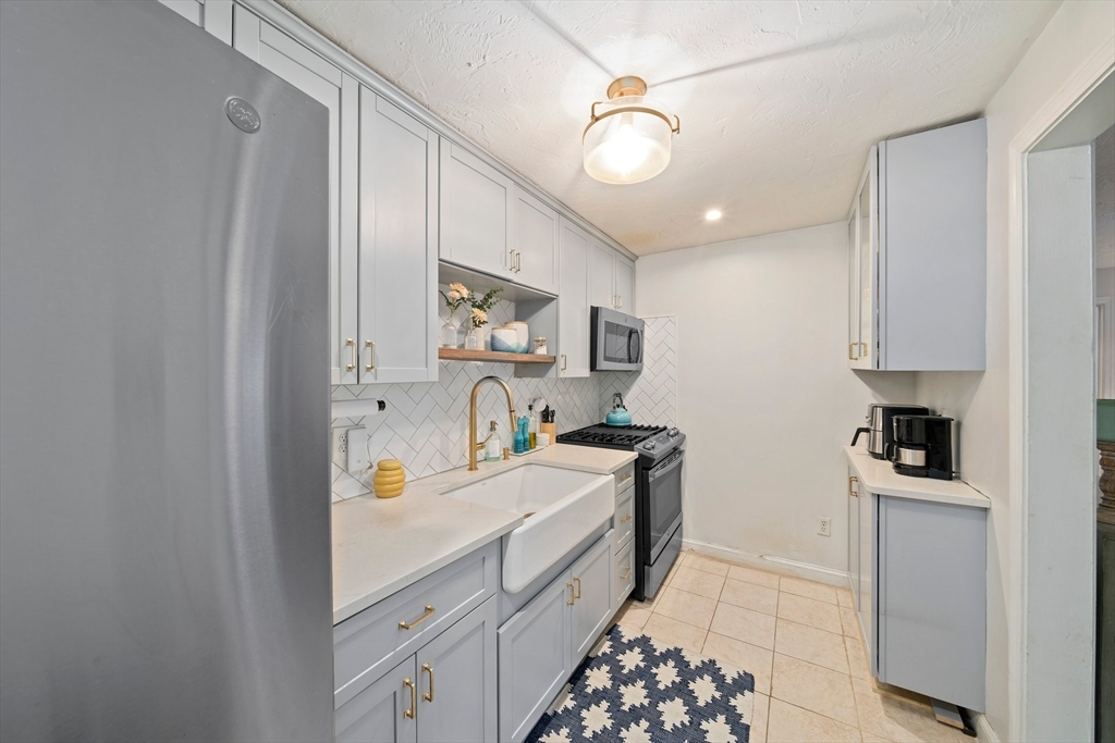678 Plain Street, Unit 4A Marshfield, MA 02050 - Photo 8 of 23
