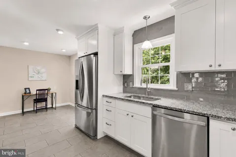 $625,000 | 8221 Dr Craik Court, Alexandria, VA 22306
