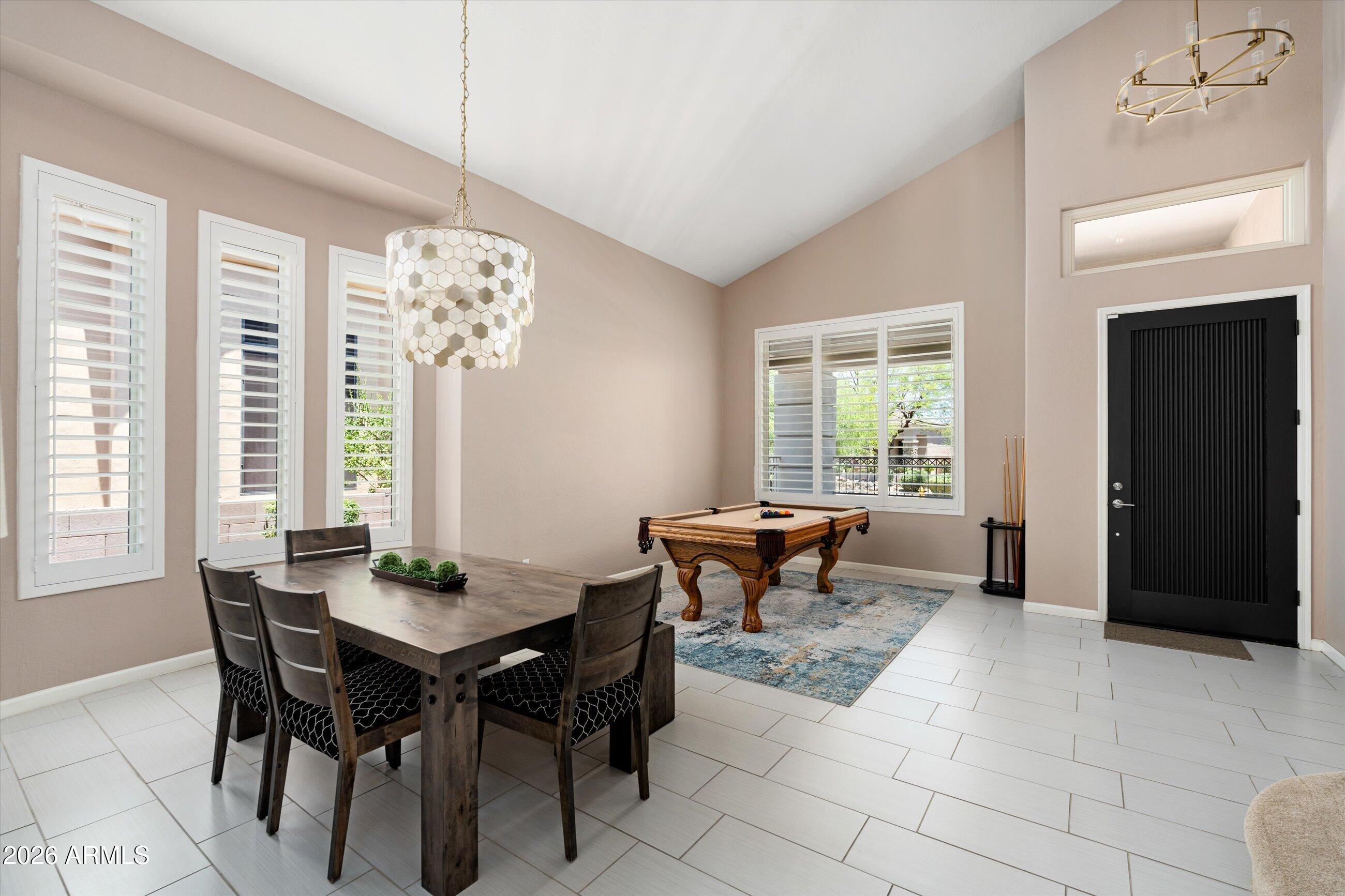 5241 East Hashknife Road Phoenix, AZ 85054 - Photo 4 of 34 06-5241EHashknifeRd-6