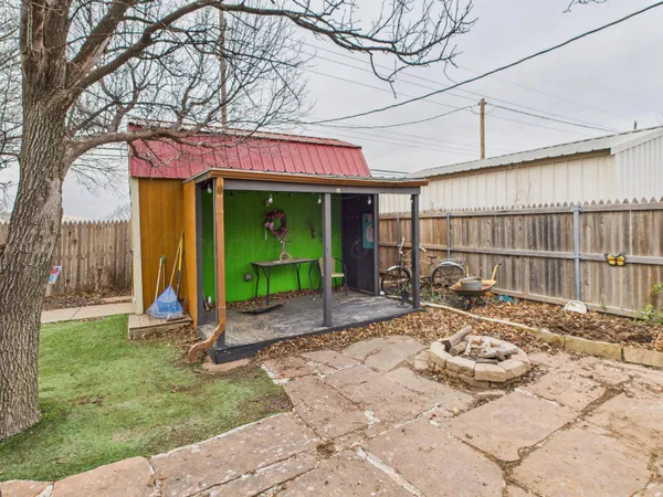 $280,000 | 1611 North Zimmers Street, Pampa, TX 79065