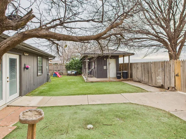 $280,000 | 1611 North Zimmers Street, Pampa, TX 79065