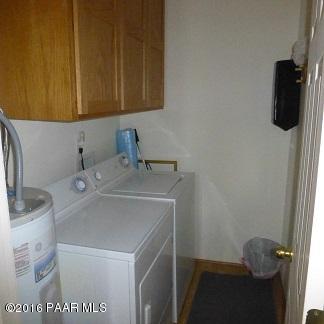 34070 West Elk Run Road Seligman, AZ 86337 - Photo 15 of 24 Jankowski laundry room